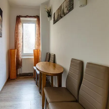 Gemuetliche Monteurwohnung In Gohlis-sued *
